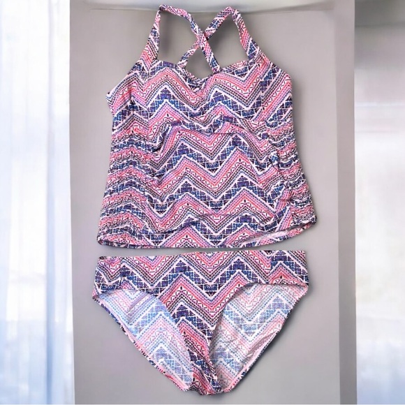 Beach Bump by Motherhood Maternity Chevron 2-Piece Tankini Bathing Suit - Picture 4 of 15